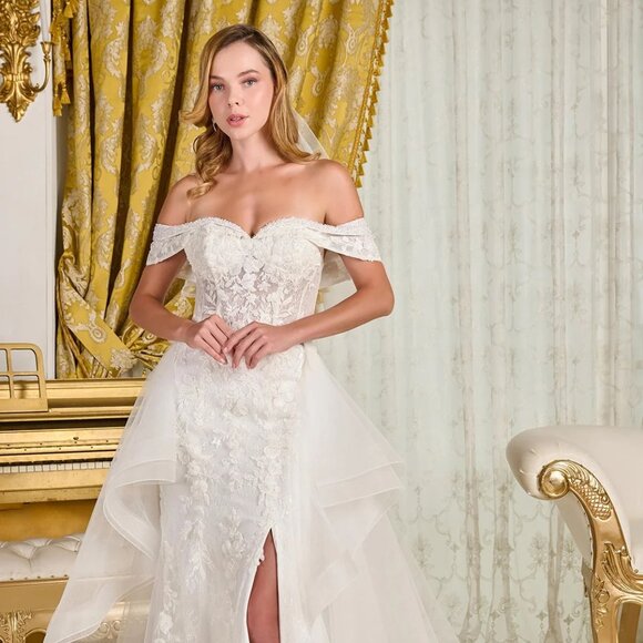 New Off The Shoulder Mesh Wedding Floral Gown w/ Short Veil & Overskirt GL3827 - Picture 1 of 10